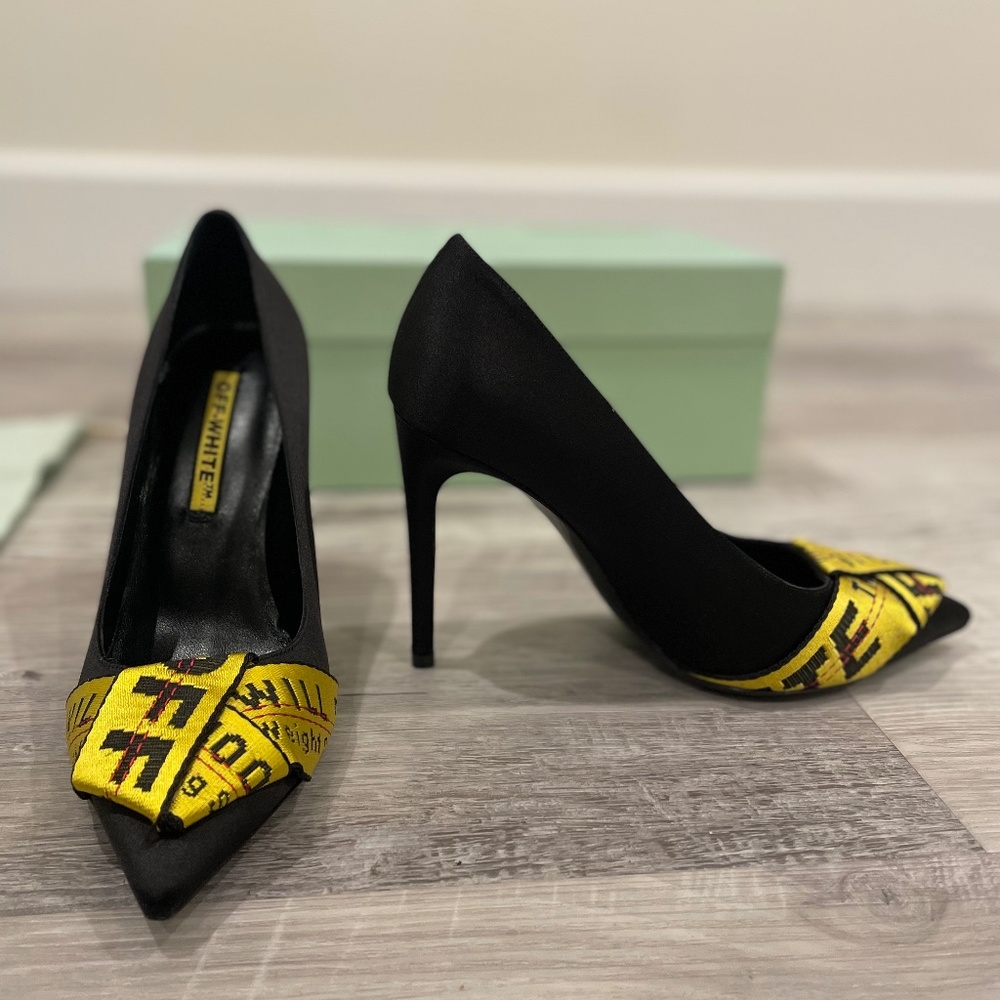 Off-White Black/Yellow Satin and Logo Canvas Commercial Bow Pumps Size 36